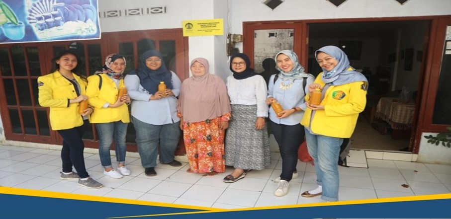 Dosen Vokasi UI Kembangkan Jamu Sinom Khas Mojokerto