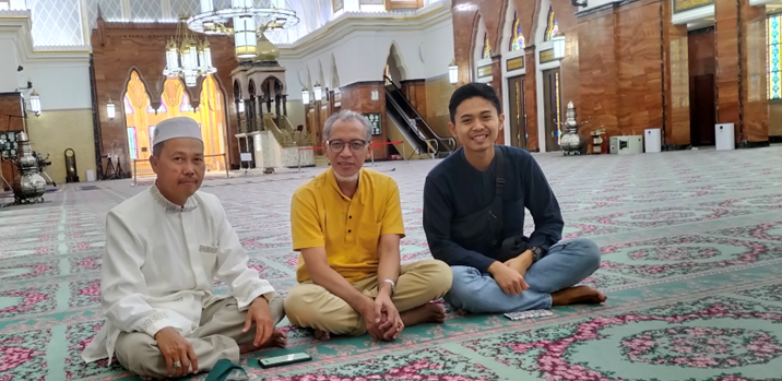 Ruang Utama Masjid Omar Ali Saefuddien Brunei