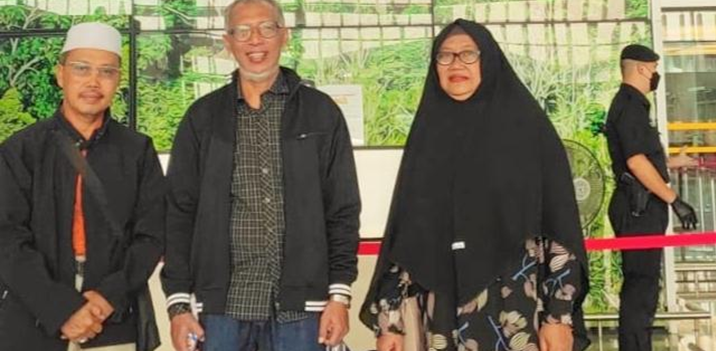 Ustadz Hatak dan Karyanto Ustadz Hatak dan Karyanto